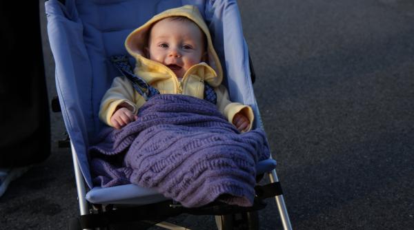 o mama arestata pentru ca si a lasat copilul singur spune ca sentinta nu a fost corecta