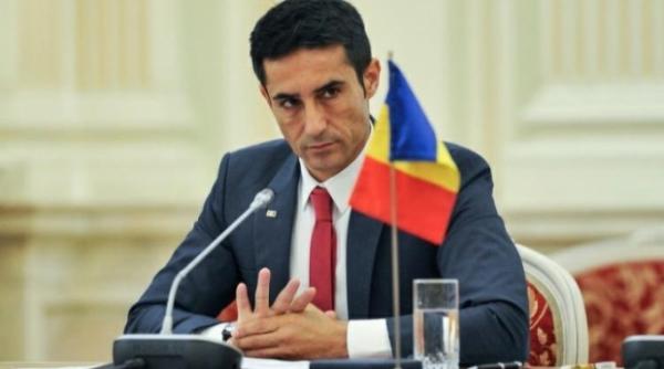 claudiu manda am decis sa solicitam analiza si decizia privind eliberarea din functie a lui dumbrava