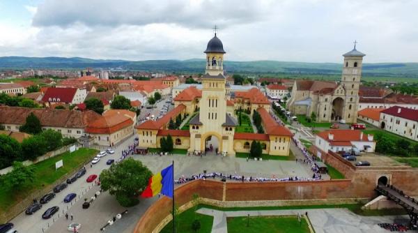 festivitati la alba iulia si timisoara