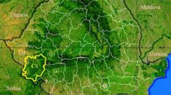 vant puternic in caras severin acoperisuri smulse si copaci cazuti