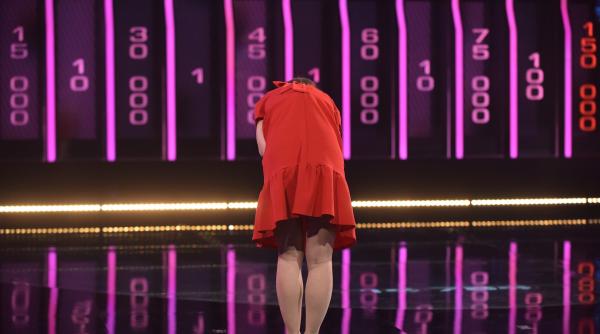 a vrut sa cucereasca marele zid desculta dar nu a reusit sa il escaladeze