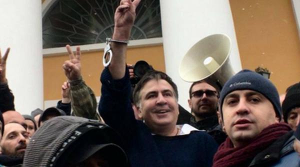 maidanul de la kiev legat de bucuresti extractia lui saakasvili preluata din piata victoriei
