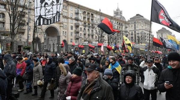 mii de sustinatori manifesteaza in kiev pentru eliberarea lui mihail saakasvili