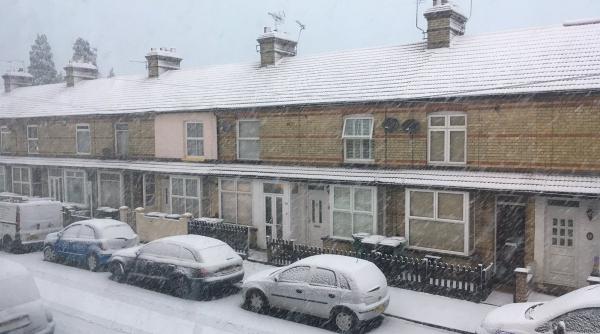 transportul din marea britanie paralizat din cauza ninsorii