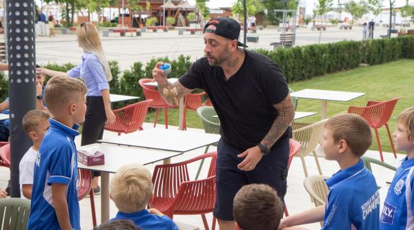 crbl se foloseste de kendama ca sa scape de sarcinile de la nea marin