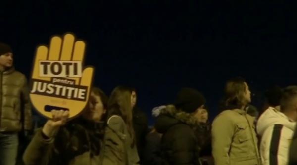 nou protest langa parlament dupa votarea modificarilor legii justitiei
