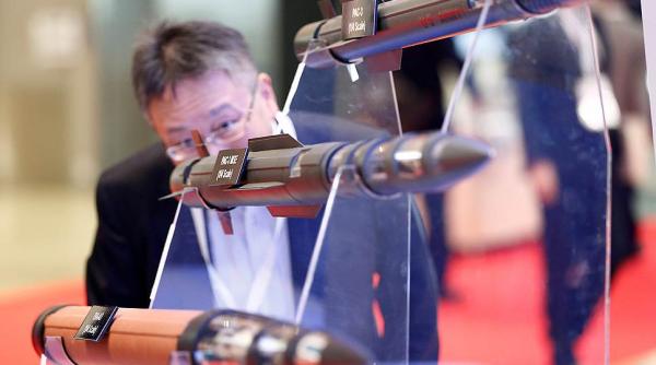 vanzarile principalilor producatori de armament au crescut pentru prima data dupa 2010