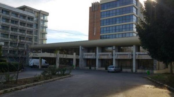 complexul lebada din amara priponit la doua stele de 27 de ani