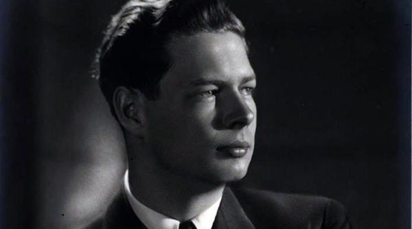 masina cu trupul neinsufletit al regelui mihai i a ajuns la castelul peles