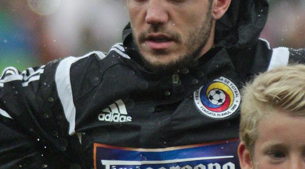 o noua lovitura pentru chipciu anuntul a fost facut la putin timp dupa ce tatal sau a murit