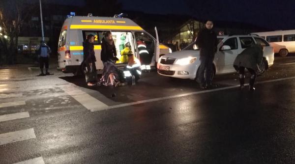 3 adolescenti au fost calcati de o masina pe trecerea de pietoni
