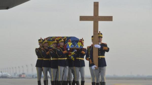 30 de elevi ai colegiului national militar dimitrie cantemir din breaza vor fi in componenta garzii de onoare la funeraliile regelui