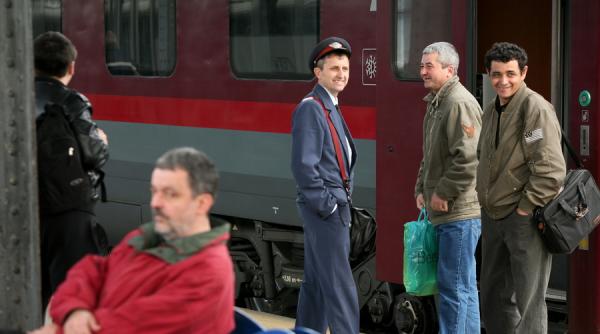 cfr mareste capacitatea de transport pe ruta bucuresti curtea de arges pentru funeraliile regelui mihai i