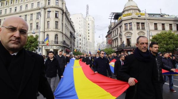 reuters mii de romani au participat la funeraliile fostului rege mihai care s a bucurat de un mare respect