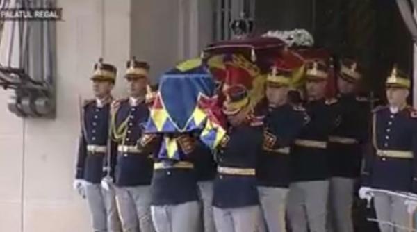 romanii isi plang regele