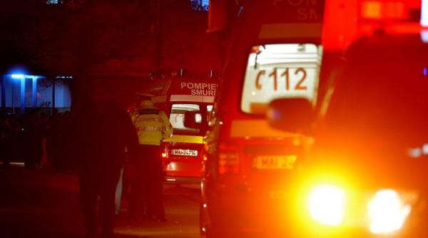 accident grav in petrosani in urma impactului violent intre doua masini sase persoane printre care si doi copii au ajuns la spital