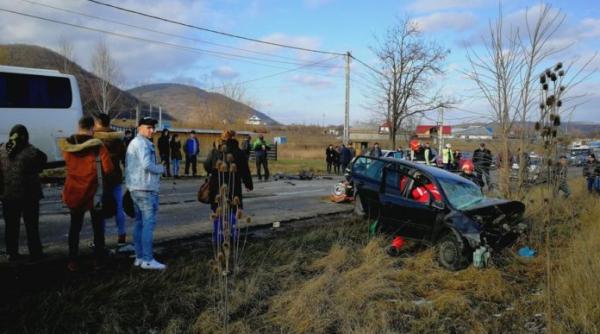 alerta plan rosu de interventie in judetul bacau dupa un accident intre un autocar si o masina