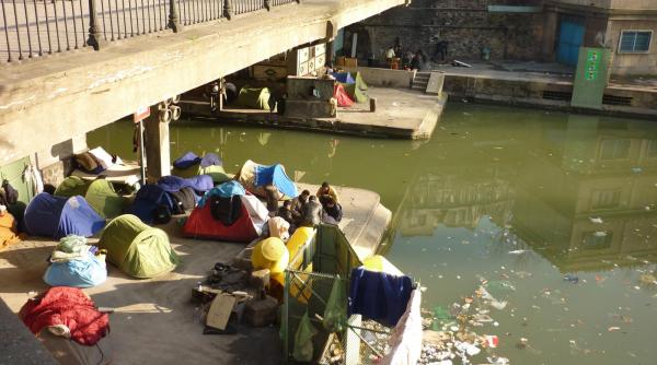 franta isi inaspreste politica in domeniul imigratiei