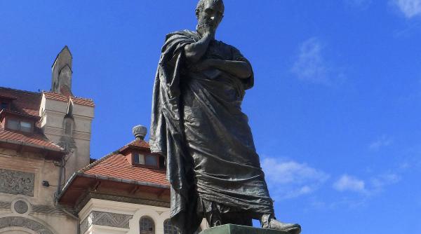 dupa 2000 de ani poetul ovidius a fost reabilitat de consiliul municipal al romei