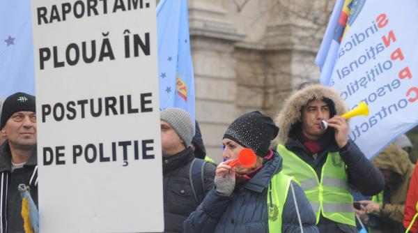 mos craciun nu vine si la politisti