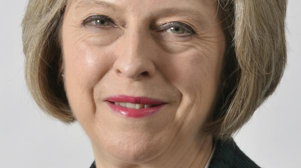 theresa may se intalneste cu prim ministrul poloniei la doar o zi dupa actiunea fara precedent a uniunii europene