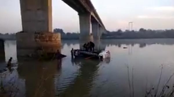 accident tragic in india 33 de persoane printre care si copii au murit inecate