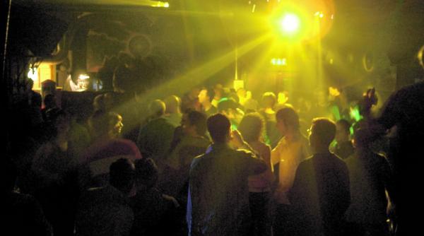 panouri de avertizare in loc de autorizatii de securitate