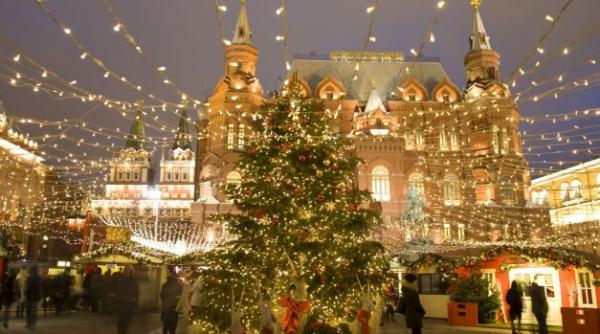 piata rosie din moscova s a imbracat in haine de sarbatoare pentru a intampina noul an