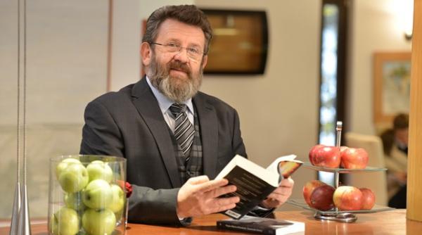 cum petrec actorii din fructul oprit sarbatorile de iarna