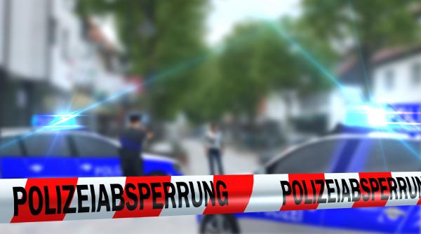 un barbat a intrat cu masina in sediul partidului social democrat din berlin