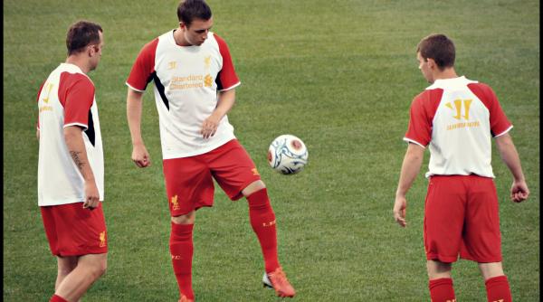 jon flanagan fundasul de la liverpool pus sub acuzare pentru agresiune