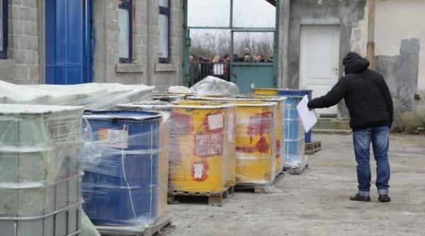 25 de tone de deseuri toxice descoperite de politia sarba