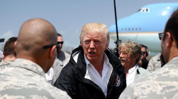 cum se distreza donald trump in vacanta