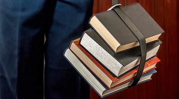 noutati in domeniul educatiei o noua lege a manualului si ideea de manual unic