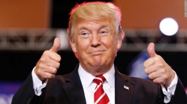 trump spune ca va anunta premiile pentru fake news