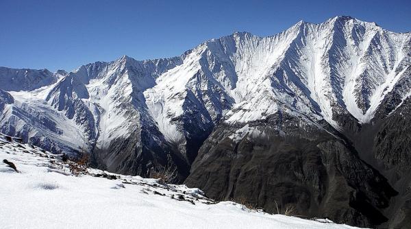 doi turisti surprinsi de o avalansa in fagaras
