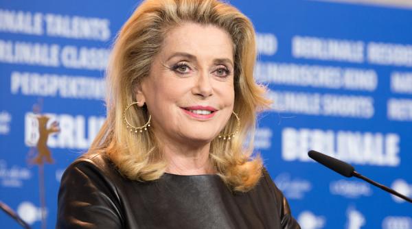 100 de femei celebre din franta reactioneaza fata de miscarea metoo din sua