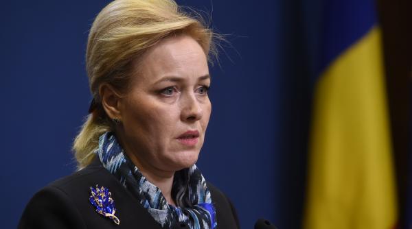 ministrul afacerilor interne carmen dan nu si da demisia din functie