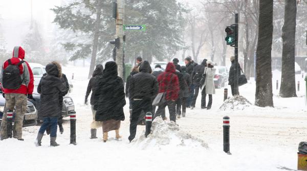 informare meteo de vant lapovita ninsoare si vreme rece pana duminica dupa amiaza la nivelul intregii tari