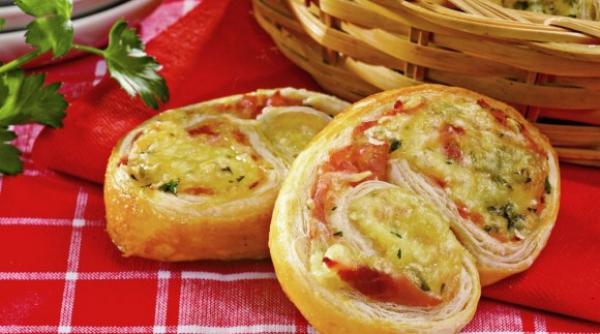 reteta zilei placinte cu sunca si cascaval