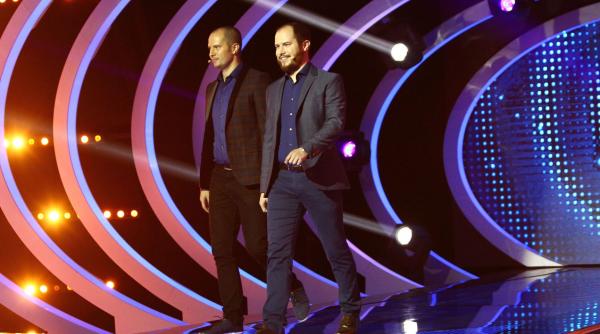 doi frati gemeni isi testeaza intuitia la guess my age ghiceste varsta