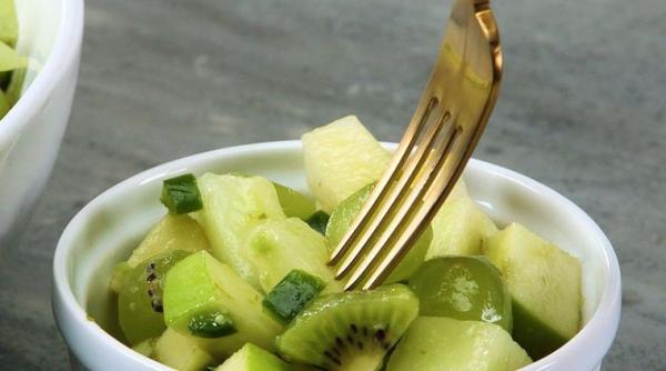 reteta zilei salata de fructe verzi
