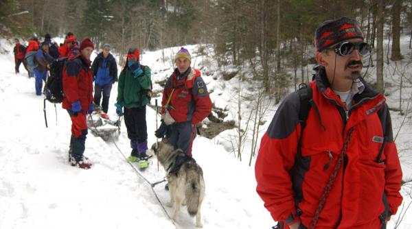 44 de oameni morti pe munte