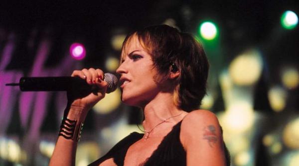 vanzarile de albume ale trupei the cranberries au crescut cu 1 000 dupa decesul solistei dolores o riordan