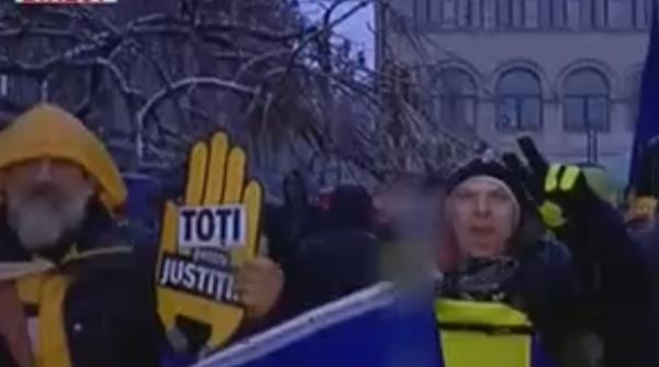 protestatari din tara au sosit la bucuresti pentru protestul din piata victoriei