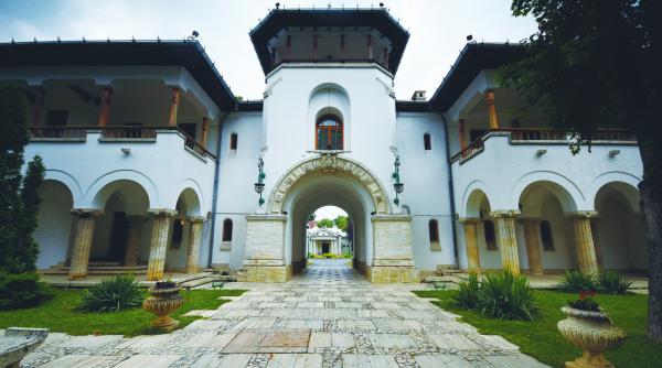 guvernul de la cotroceni al presedintelui iohannis