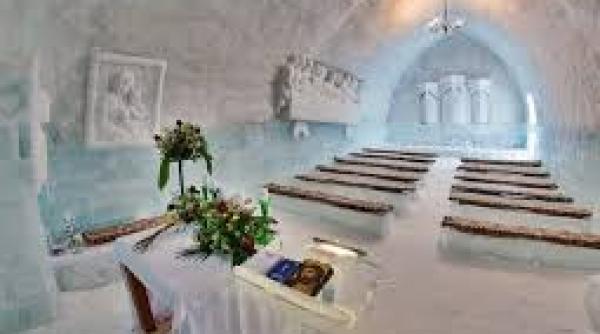la balea lac se va oficializa prima cununie din acest an in singura biserica de gheata din tara