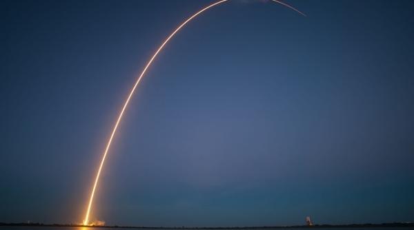 americanii lucreaza la doua noi focoase nucleare