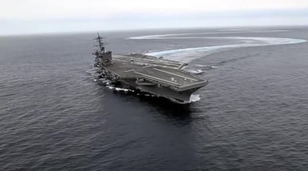 video manevrele impresionante pe care le face portavionul american uss abraham lincoln