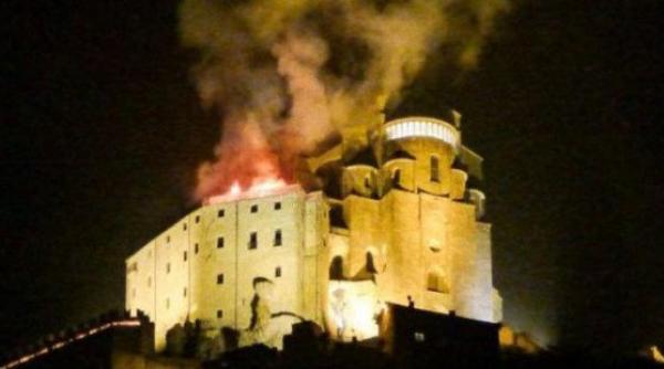 a ars manastirea care a inspirat celebrul roman numele trandafirului